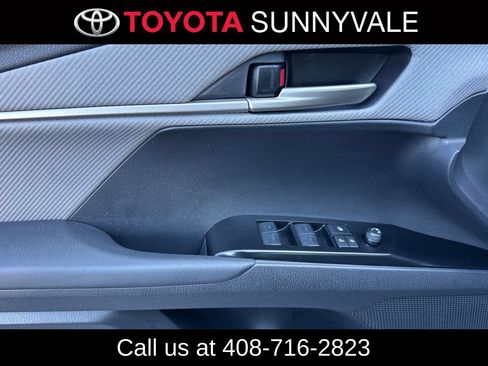 Used 2025 Toyota Camry SE FWD image 15