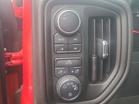 Used 2022 Chevrolet Silverado 1500 Custom Trail Boss image 17