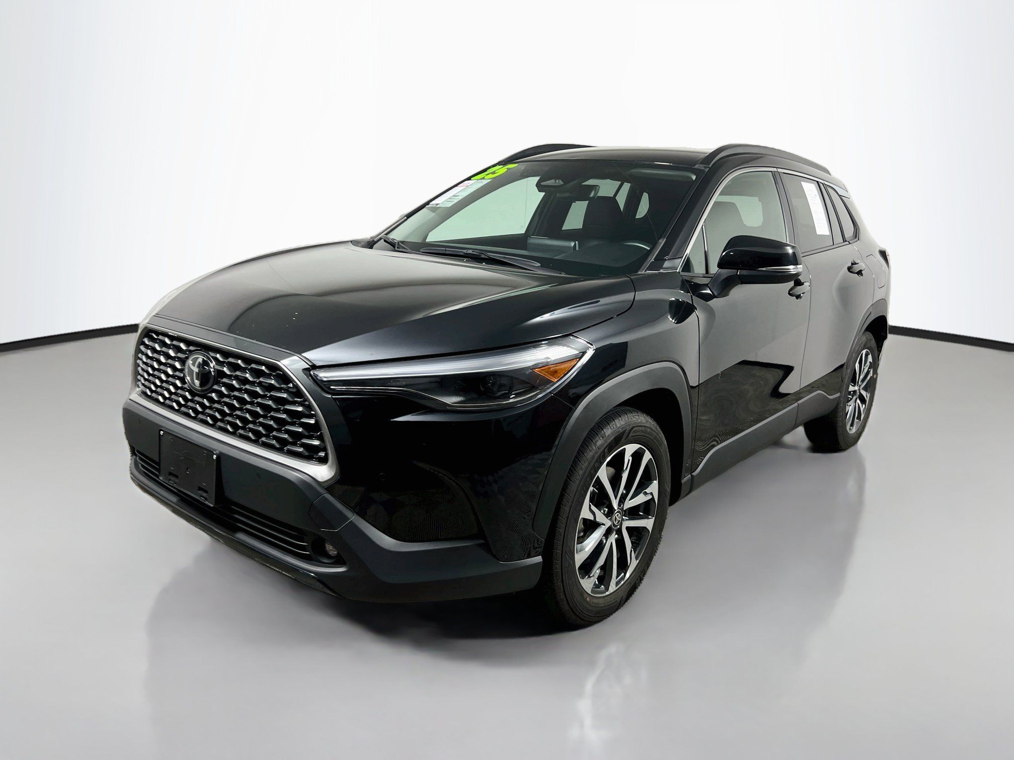 Used 2025 Toyota Corolla Cross XLE AWD/4WD image 10