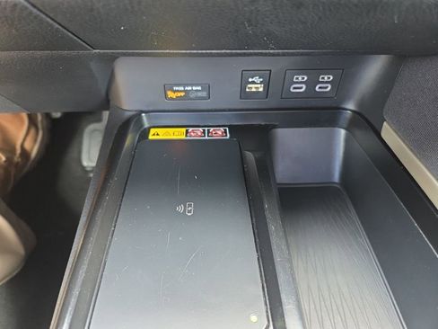 Used 2025 Toyota Camry LE image 18