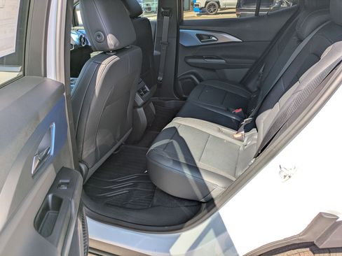 Used 2026 Chevrolet Equinox EV LT image 13