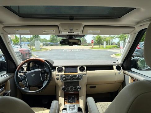 Used 2016 Land Rover LR4 HSE AWD/4WD image 14
