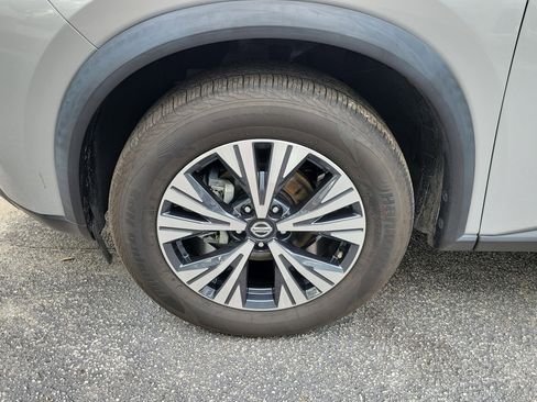 Certified 2021 Nissan Rogue SV AWD/4WD image 4