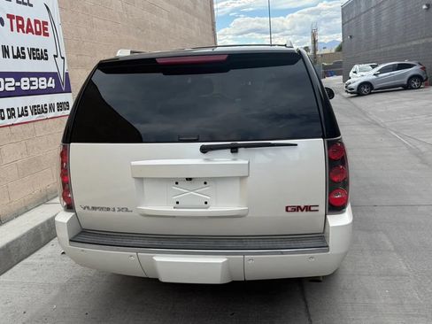 Used 2013 GMC Yukon XL Denali RWD image 5