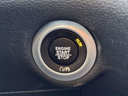 New 2026 Chrysler Pacifica Select w/ S Appearance Package image 23