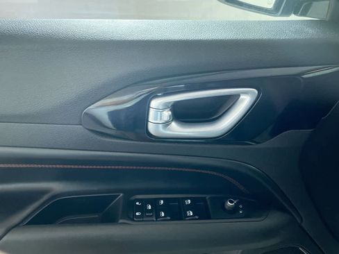 Used 2023 Jeep Compass Trailhawk image 19