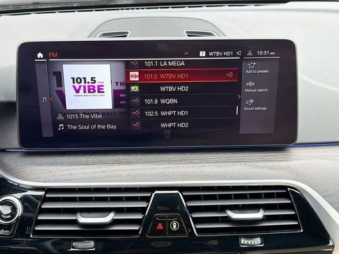 Used 2021 BMW 530i w/ Convenience Package image 32