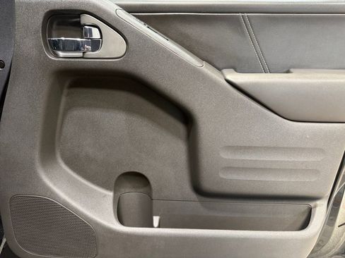 Used 2018 Nissan Frontier S image 12