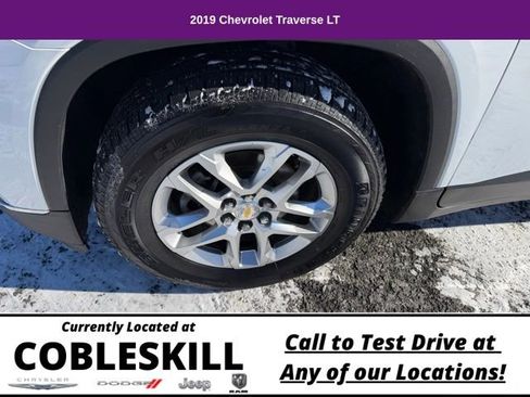 Used 2019 Chevrolet Traverse LT image 12