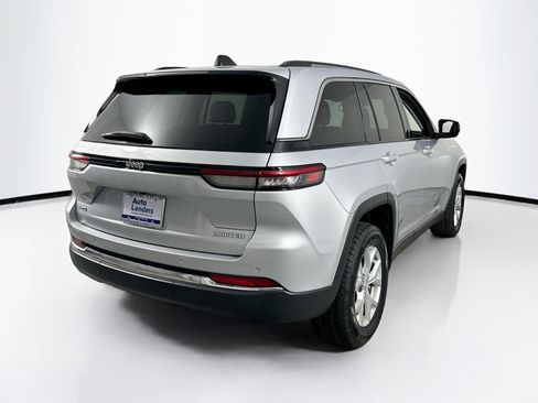 Used 2023 Jeep Grand Cherokee Limited w/ Trailer Tow Prep Group (B) image 5