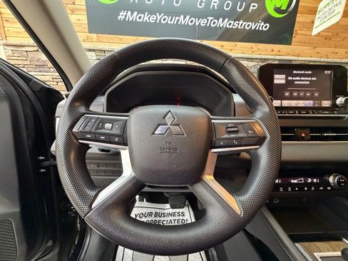 Used 2022 Mitsubishi Outlander ES AWD/4WD image 16