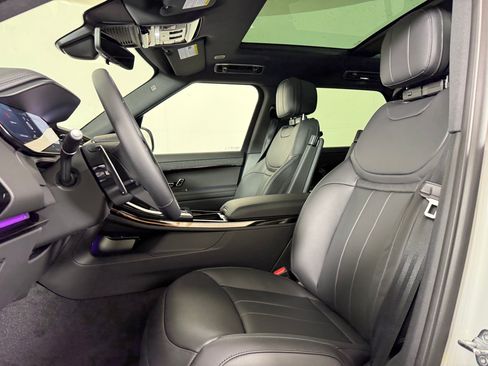 New 2026 Land Rover Range Rover Sport Dynamic SE AWD/4WD image 5