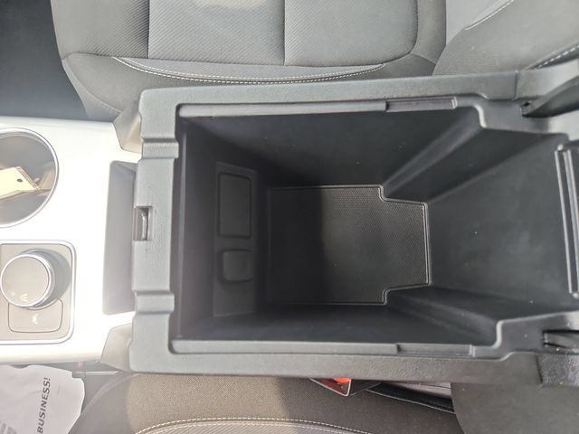 Used 2025 Chevrolet Blazer LT FWD image 25