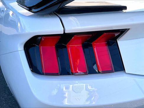 Used 2025 Ford Mustang GT RWD image 29