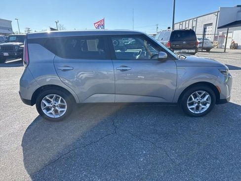 Used 2023 Kia Soul LX w/ Option Group 015 image 44