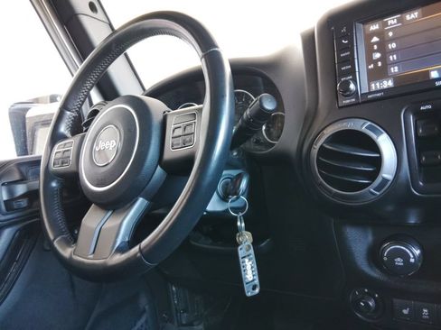 Used 2017 Jeep Wrangler Unlimited Sport AWD/4WD image 22