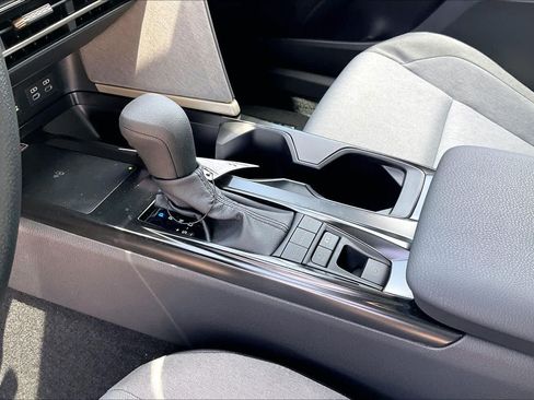 New 2026 Toyota Camry LE w/ Convenience Package FWD image 7
