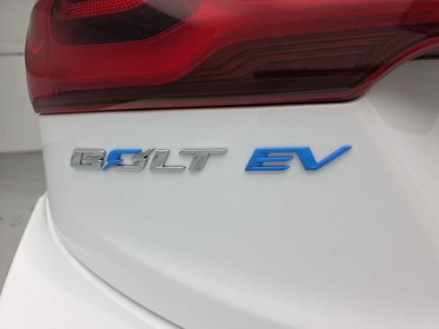 Used 2020 Chevrolet Bolt LT FWD image 45
