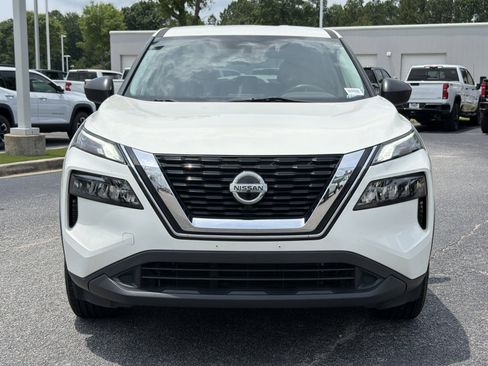 Used 2021 Nissan Rogue S FWD image 11