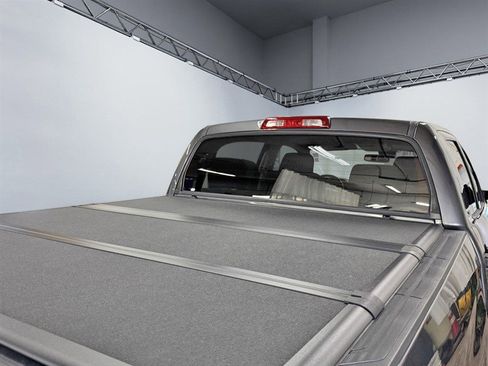 Used 2018 Toyota Tundra SR5 w/ SR5 Upgrade Package image 8