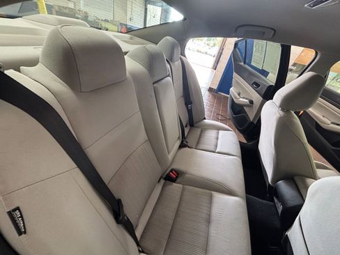 Used 2025 Nissan Altima 2.5 SV FWD image 34