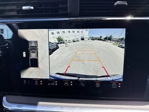 Certified 2025 GMC Sierra 1500 Denali w/ Technology Package AWD/4WD image 24