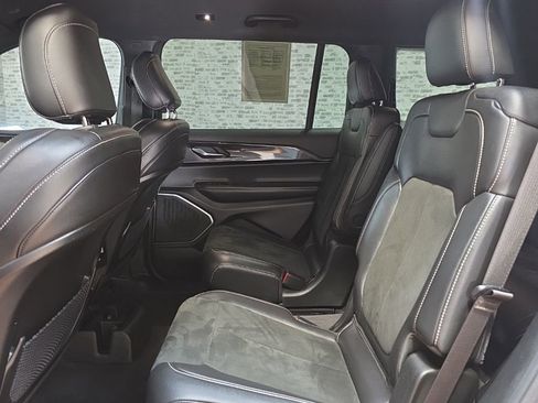 Used 2021 Jeep Grand Cherokee L Laredo AWD/4WD image 14