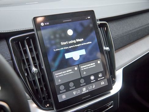 New 2026 Volvo XC90 T8 Ultra w/ Protection Package image 15