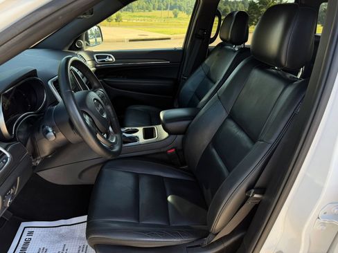 Used 2018 Jeep Grand Cherokee Limited RWD image 10