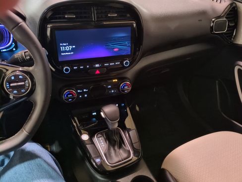 Certified 2023 Kia Soul GT-Line image 20