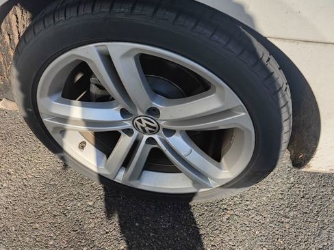 Used 2013 Volkswagen CC R-Line image 8