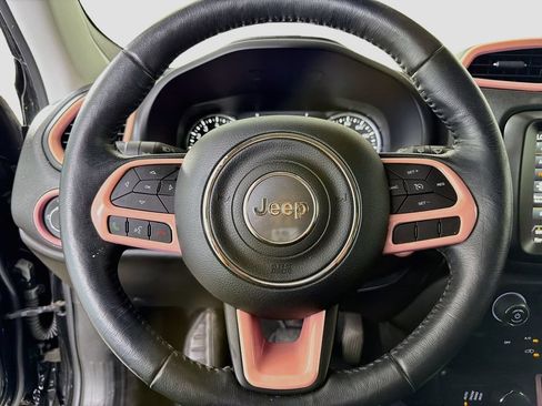 Used 2023 Jeep Renegade Latitude w/ Premium Group AWD/4WD image 15