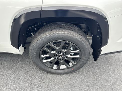 New 2026 Toyota Sequoia Platinum AWD/4WD image 12
