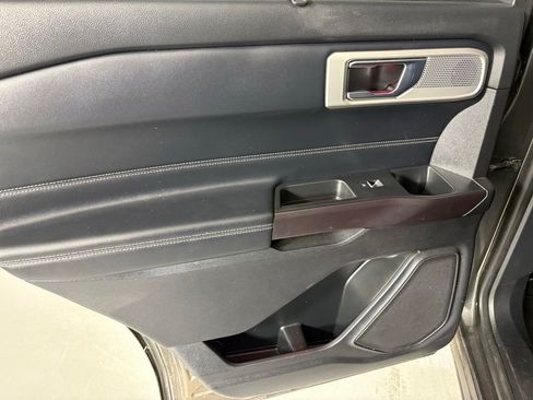 Used 2020 Ford Explorer Limited RWD image 37