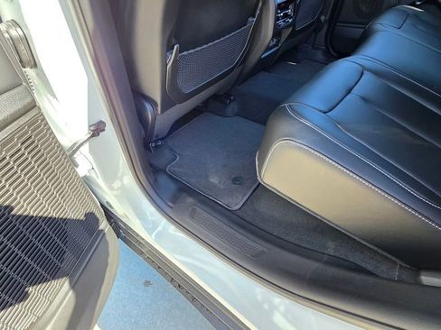 New 2025 Jeep Grand Cherokee Limited w/ Black Appearance Package image 20