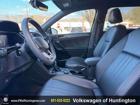 Certified 2023 Volkswagen Tiguan SE R-Line image 14