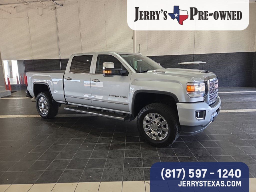 Used 2018 GMC Sierra 2500 Denali w/ Duramax Plus Package AWD/4WD image 2