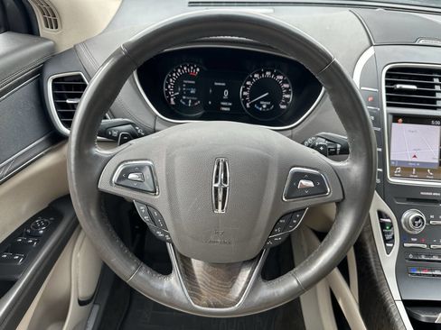 Used 2017 Lincoln MKX Reserve w/ Driver Assistance Package image 15