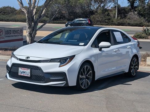 Used 2021 Toyota Corolla SE w/ SE Premium Package FWD image 11