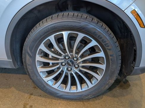 Used 2021 Lincoln Aviator Reserve w/ Elements Package Plus image 7