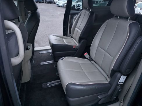 Used 2016 Kia Sedona LX w/ LX Essentials Premium Package image 8