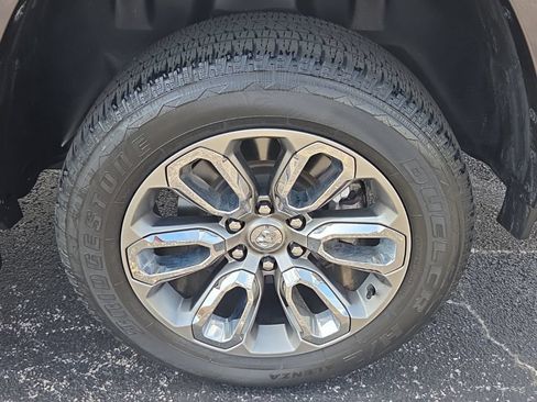 Used 2021 RAM 1500 Laramie w/ Sport Appearance Package AWD/4WD image 18
