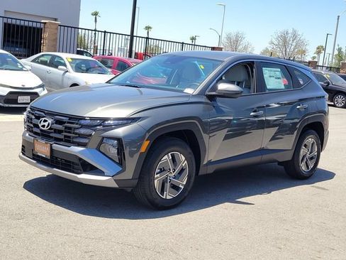 New 2026 Hyundai Tucson SE FWD image 2