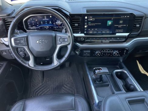Used 2022 Chevrolet Silverado 1500 RST AWD/4WD image 11
