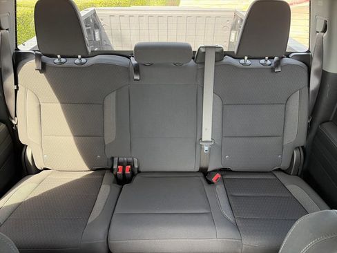 Used 2025 Chevrolet Silverado 1500 LT image 15