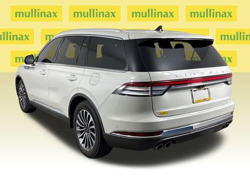 Used 2021 Lincoln Aviator Reserve w/ Equipment Group 201A RWD image 9