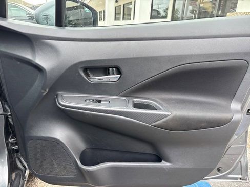 Used 2022 Nissan Versa SV image 42