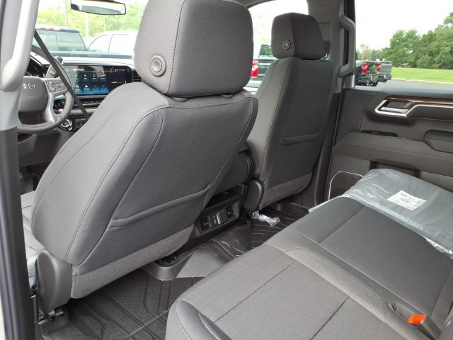 New 2026 Chevrolet Silverado 1500 RST AWD/4WD image 8