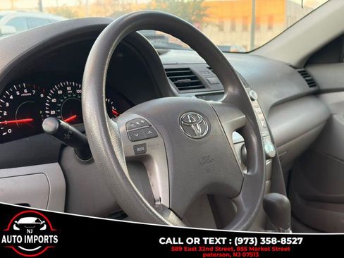 Used 2008 Toyota Camry 4dr sl image 12