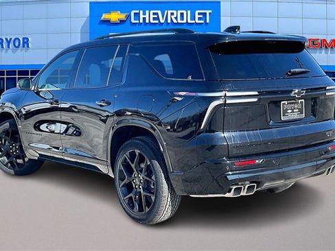 Used 2025 Chevrolet Traverse RS w/ LPO, Floor Liner Package image 4